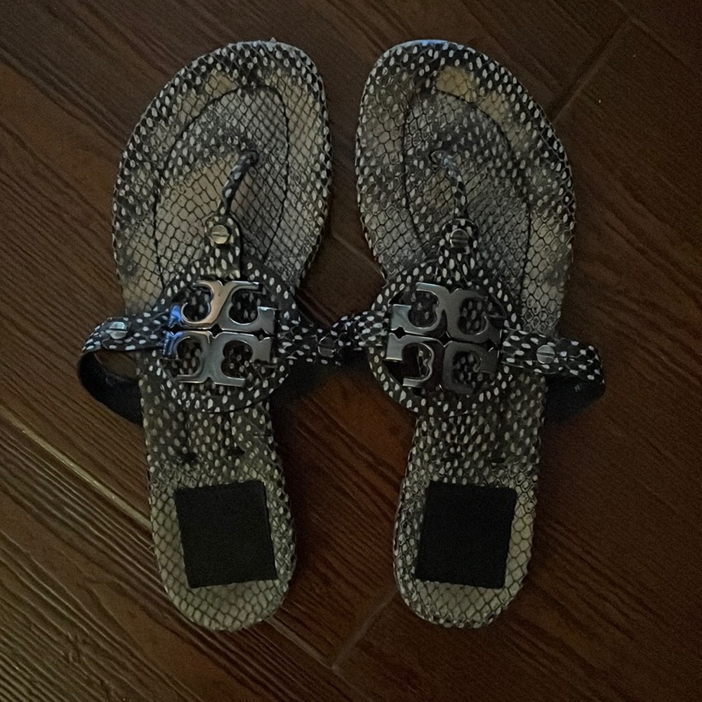 Tory Burch Miller size 7